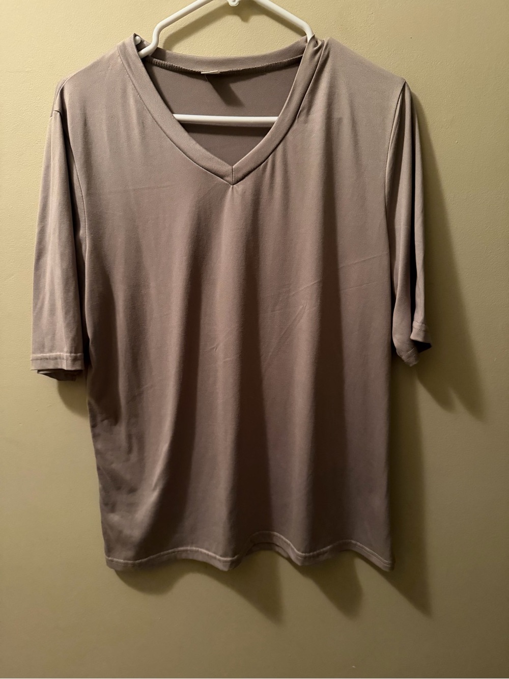 Women's V-Neck Short Sleeve Shirt - Taupe Stretch Top Shiny Sz L